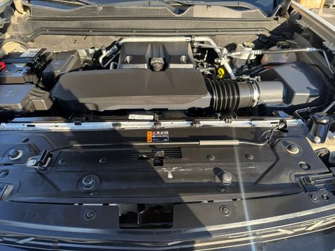 Used 2024 Chevrolet Colorado ZR2 w/ Safety Package image 20