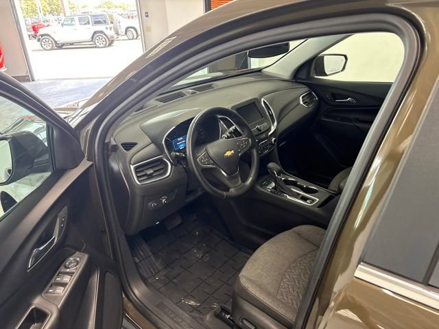 Used 2024 Chevrolet Equinox LT AWD/4WD image 13