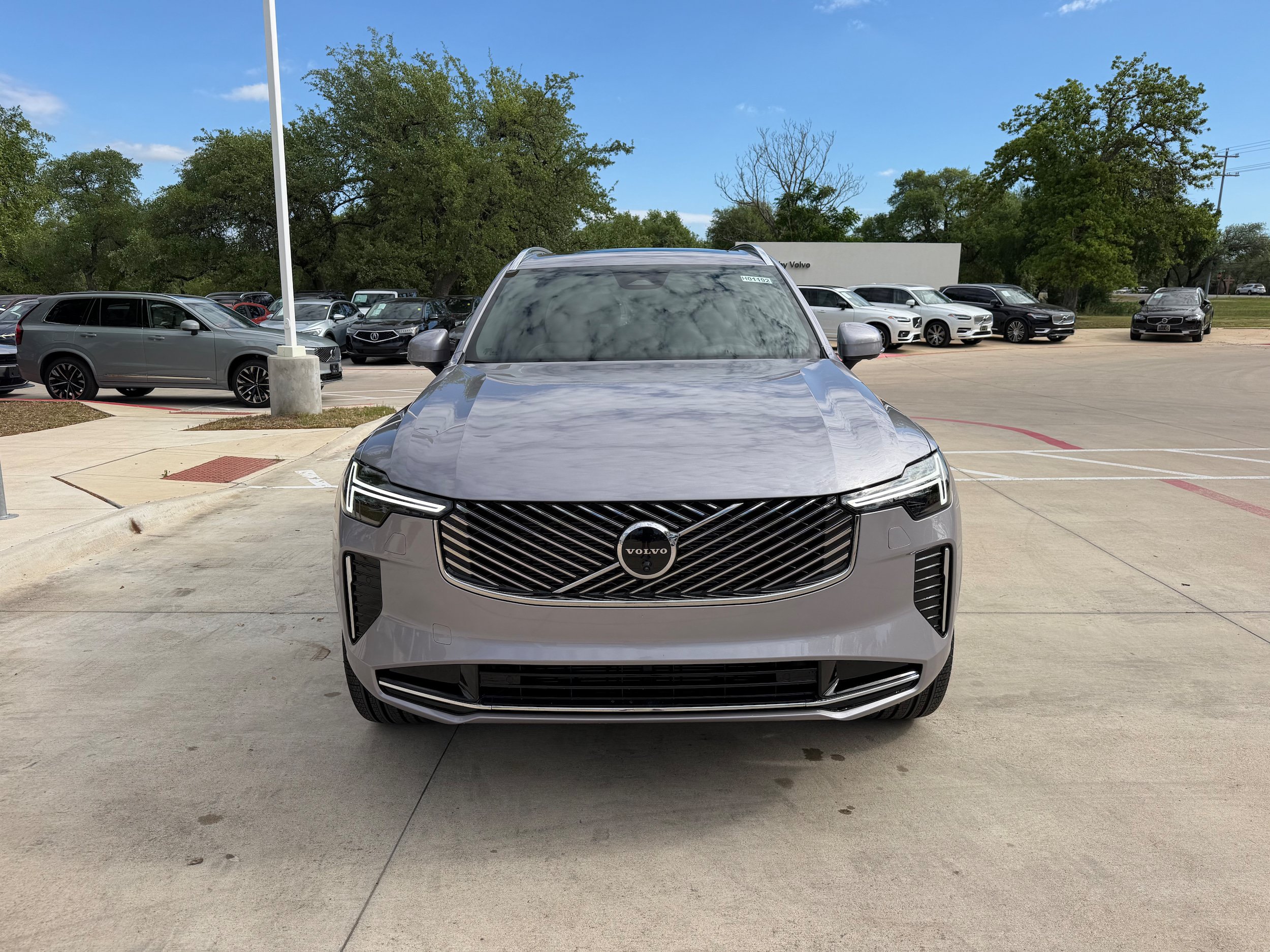 New 2026 Volvo XC90 B6 Plus w/ Protection Package Premier AWD/4WD image 6