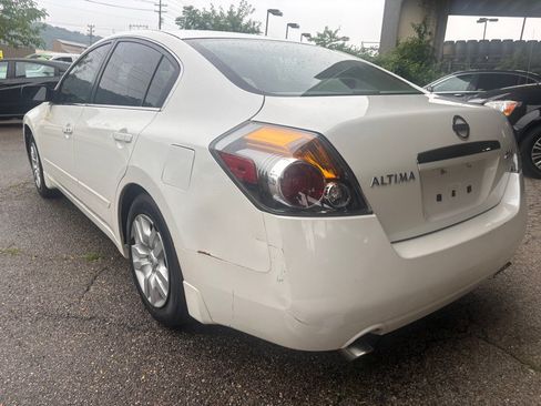 Used 2009 Nissan Altima 2.5 S FWD image 4
