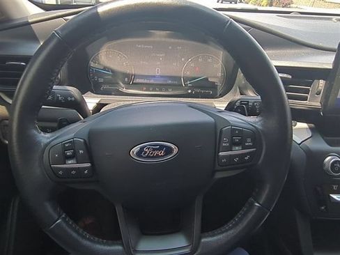 Used 2020 Ford Explorer XLT w/ Comfort Package AWD/4WD image 24