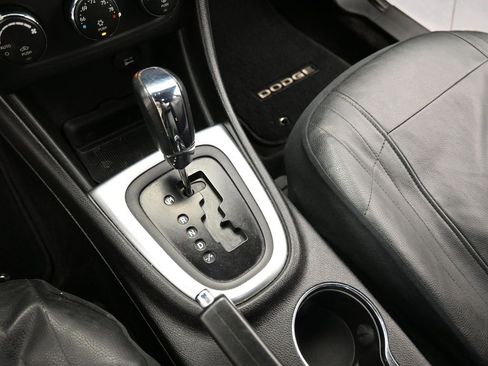 Used 2012 Dodge Avenger SXT image 18