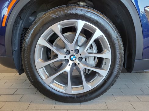 Used 2024 BMW X5 xDrive40i AWD/4WD image 12