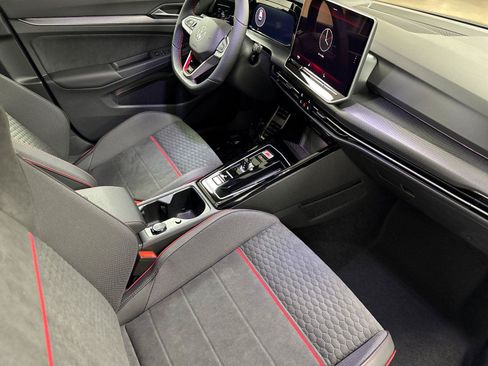 New 2026 Volkswagen Golf SE FWD image 15
