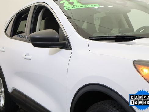 Used 2022 Ford Escape SE image 3