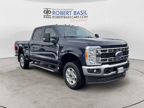Used 2025 Ford F350 XLT w/ FX4 Off-Road Package image 7