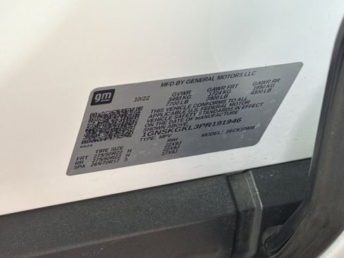 Used 2023 Chevrolet Suburban High Country w/ Advanced Technology Package image 30