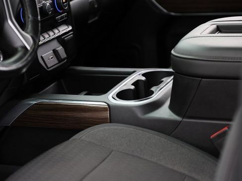 Used 2020 Chevrolet Silverado 1500 LT Trail Boss image 16