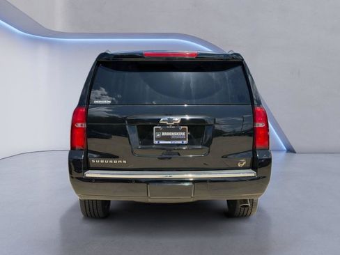 Used 2015 Chevrolet Suburban LTZ RWD image 6