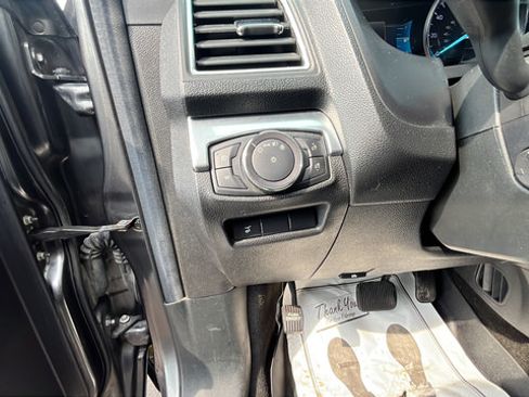 Used 2018 Ford Explorer Limited AWD/4WD image 11