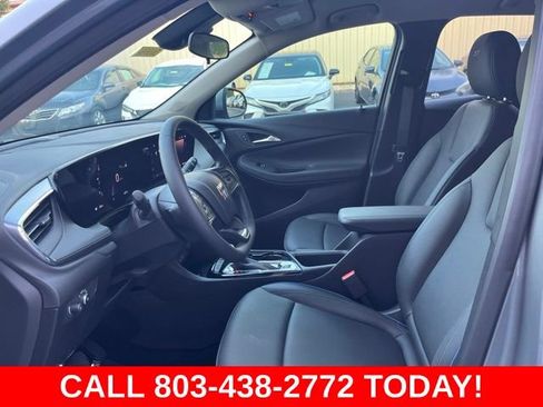 Used 2025 Buick Encore GX Sport Touring w/ Advanced Technology Package FWD image 7