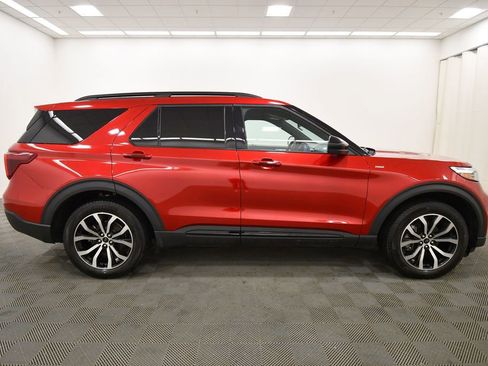 Used 2023 Ford Explorer ST-Line w/ Class IV Trailer Tow Package image 9