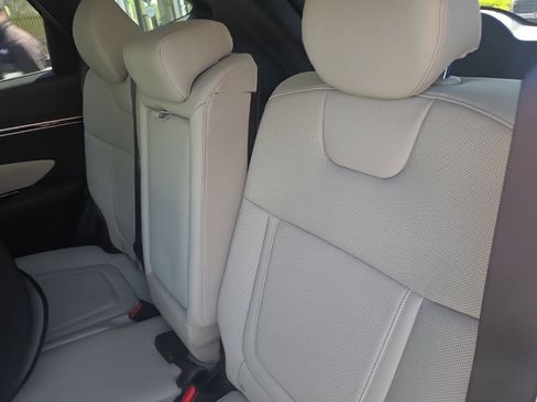 Used 2022 Hyundai Tucson Limited w/ Cargo Package image 8