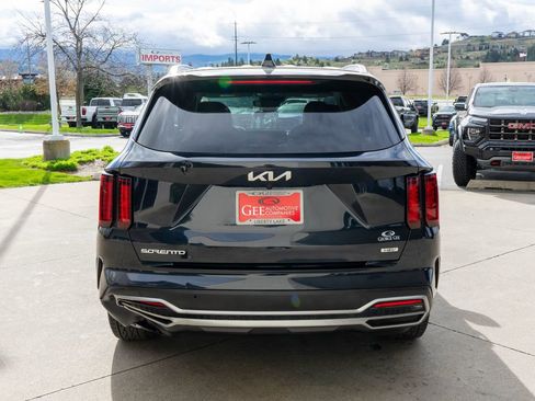 Used 2023 Kia Sorento EX image 6