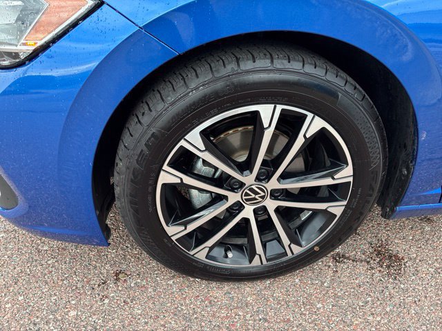 Used 2022 Volkswagen Jetta Sport FWD image 4