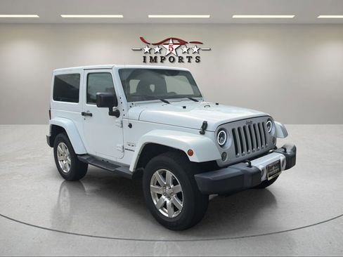 Used 2016 Jeep Wrangler Sahara w/ Dual Top Group AWD/4WD image 7