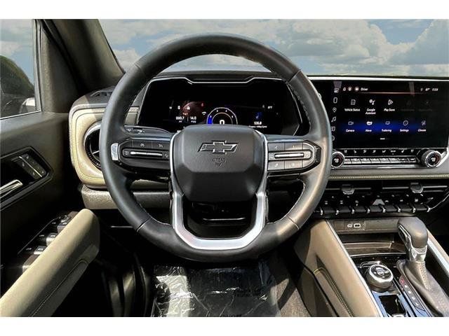 Used 2025 Chevrolet Colorado ZR2 w/ Technology Package AWD/4WD image 11