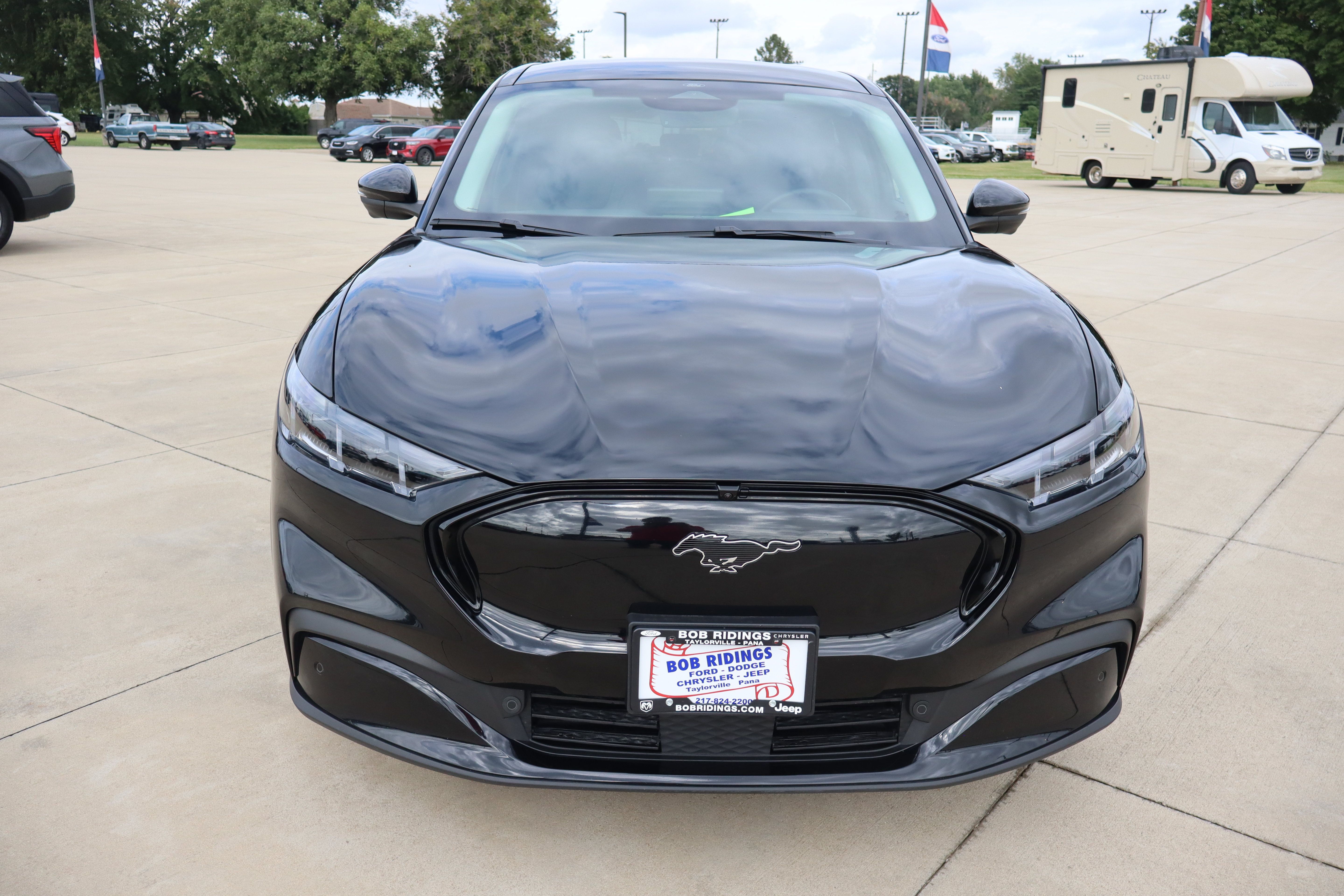 Used 2025 Ford Mustang Mach-E Premium AWD/4WD image 2