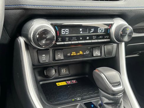 Used 2024 Toyota RAV4 XSE image 12