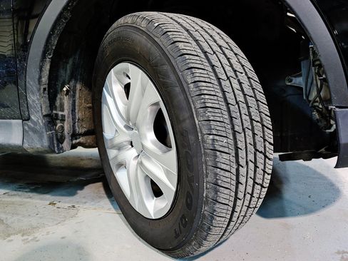Used 2014 Toyota RAV4 LE AWD/4WD image 53