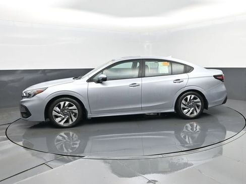 Used 2025 Subaru Legacy Limited image 5