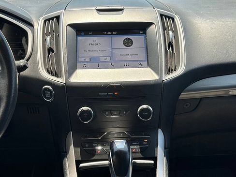 Used 2018 Ford Edge SEL w/ Equipment Group 201A FWD image 11