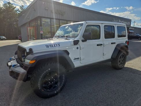 Used 2023 Jeep Wrangler Unlimited w/ Sun & Screen Package AWD/4WD image 5