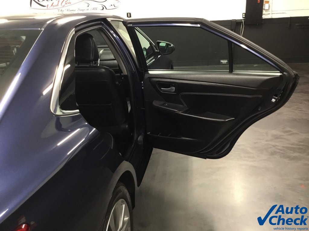Used 2017 Toyota Camry XLE w/ Moonroof Package FWD image 15