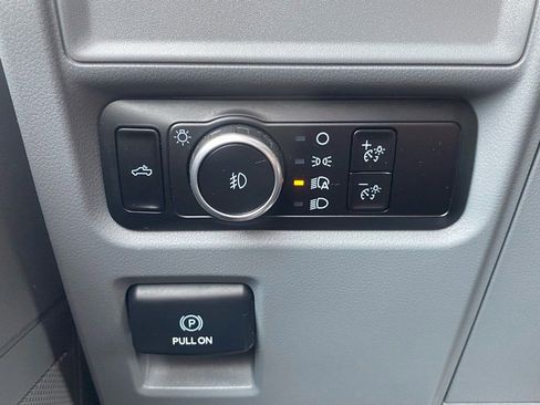 Used 2023 Ford F150 XLT AWD/4WD image 25