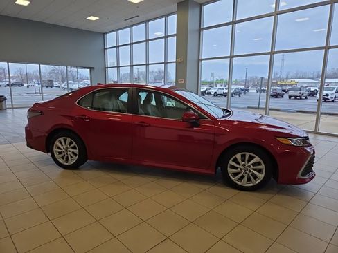 Certified 2023 Toyota Camry LE image 5