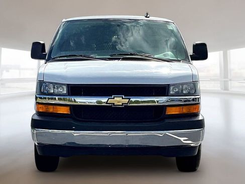Used 2024 Chevrolet Express 2500 w/ Driver Convenience Package RWD image 2