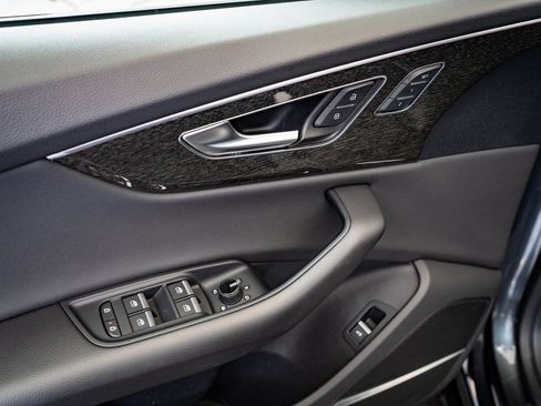 Used 2021 Audi Q8 Prestige image 23