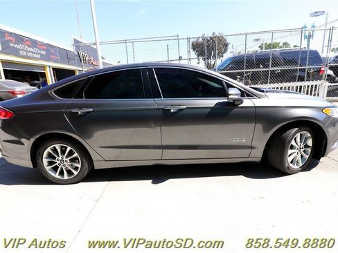 Used 2018 Ford Fusion Energi SE image 34