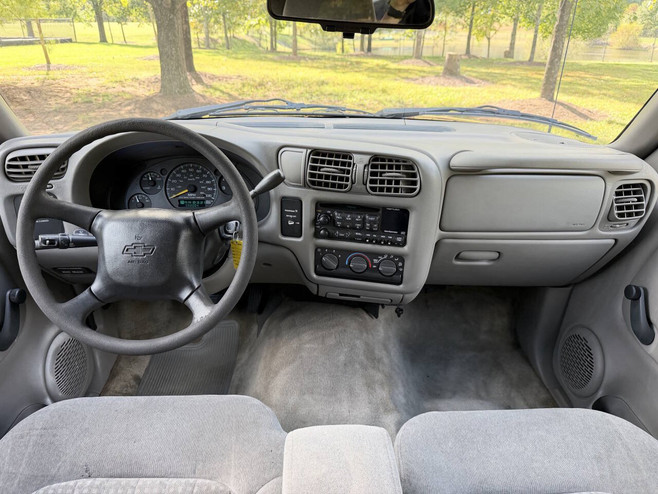 Used 2000 Chevrolet S10 Pickup LS w/ Preferred Equipment Group RWD image 14