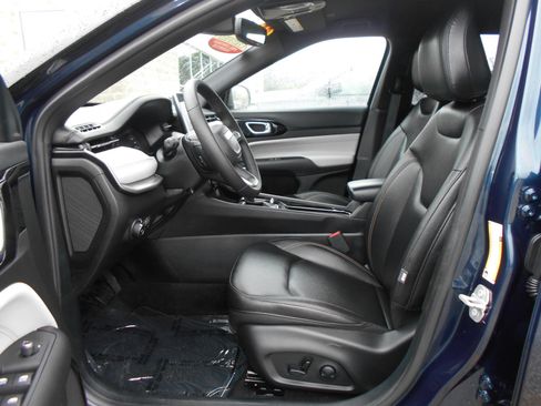 Used 2024 Jeep Compass Limited AWD/4WD image 6