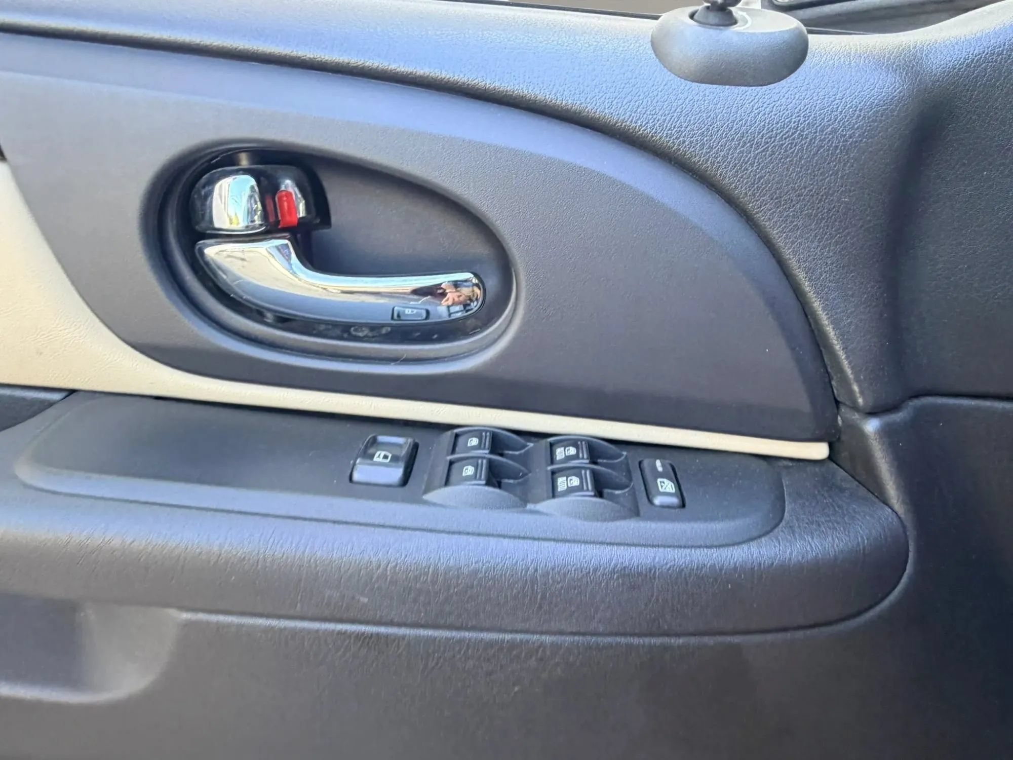 Used 2006 GMC Envoy XL SLE RWD image 18