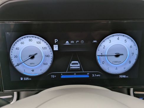 Used 2025 Hyundai Elantra SEL w/ Cargo Package FWD image 15