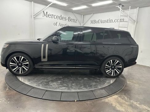 Used 2023 Land Rover Range Rover Long Wheelbase SE AWD/4WD image 4