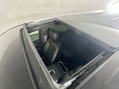 Used 2021 GMC Yukon XL Denali w/ Advanced Technology Package image 26