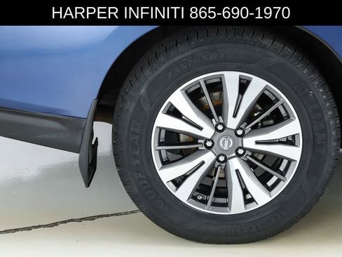 Used 2017 Nissan Pathfinder SL w/ SL Premium Package FWD image 14