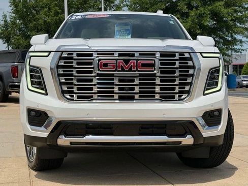 Used 2026 GMC Yukon XL Denali w/ Sun & Power Step Package AWD/4WD image 2