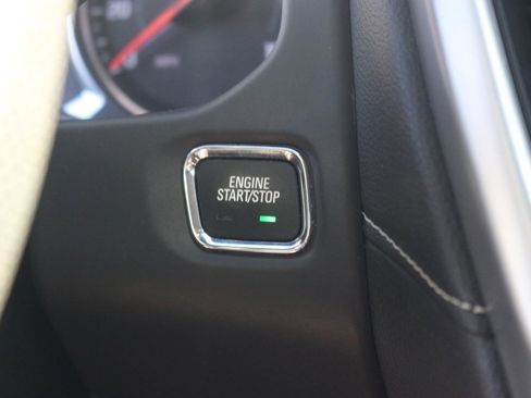Used 2023 GMC Acadia SLE w/ Driver Convenience Package FWD image 32