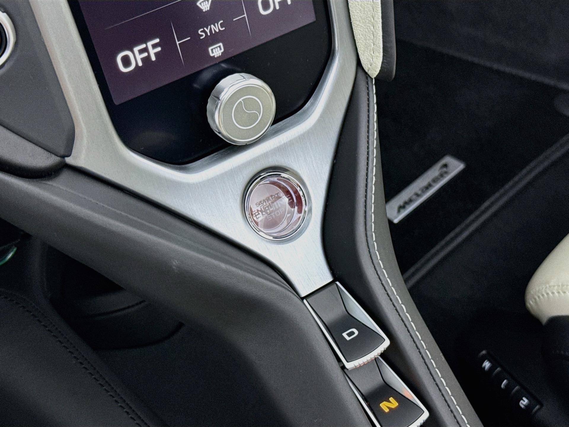 Used 2024 McLaren 750S Spider RWD image 39