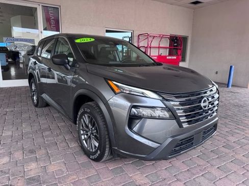 Used 2024 Nissan Rogue S AWD/4WD image 7