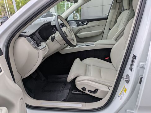 Used 2023 Volvo XC60 T8 Ultimate w/ Climate Package AWD/4WD image 15