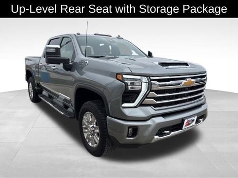 Used 2025 Chevrolet Silverado 2500 High Country image 4