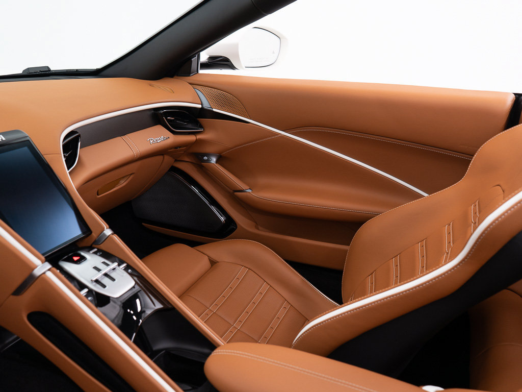 Used 2025 Ferrari Roma Spider RWD image 30