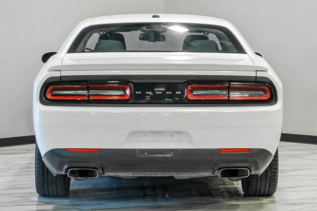 Used 2017 Dodge Challenger R/T RWD image 11