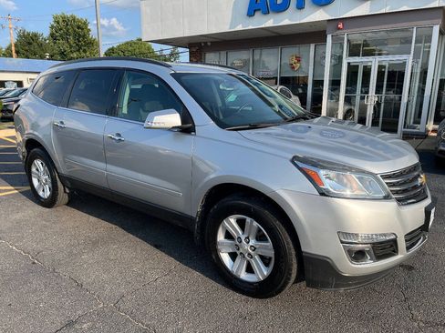 Used 2014 Chevrolet Traverse LT FWD image 4