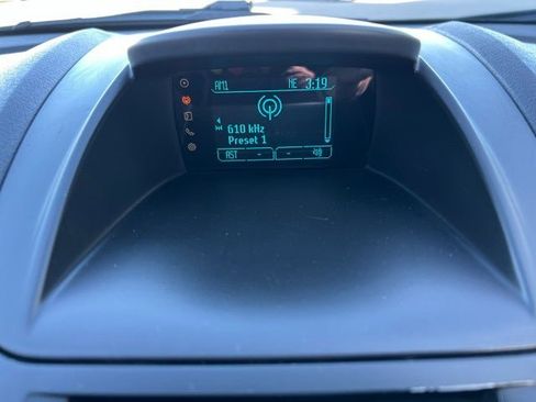 Used 2015 Ford Fiesta SE image 9